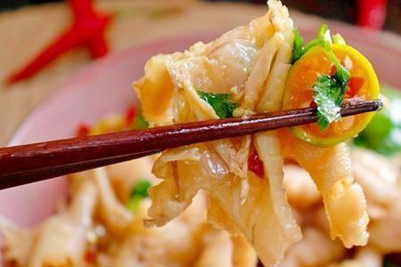 酸辣无骨鸡爪的热量是多少