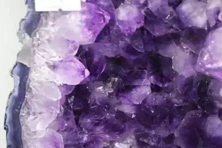 绿水晶摆放到家里什么位置