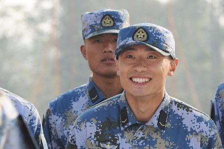 模兽和火蓝刀锋哪个好