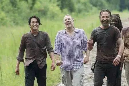 行尸走肉鲍勃为什么哭