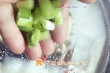 鱼头汤加银耳好不好