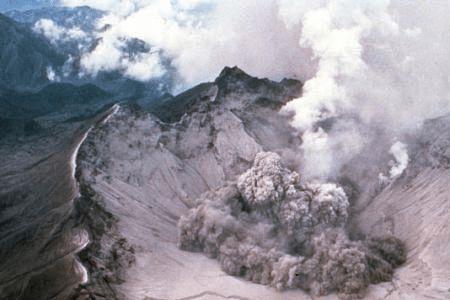 火山灰的温度
