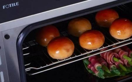 烤箱可以放塑料盒热饭吗