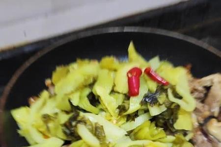 炖酸菜有腥味怎么解决