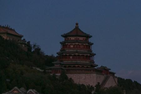 明月依然在何时彩云归的意思