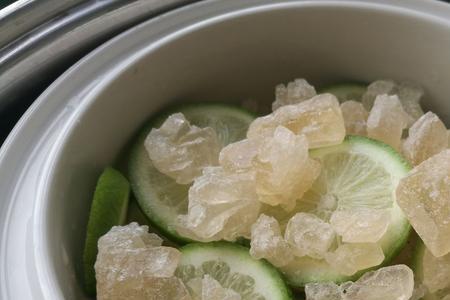 香水柠檬可以用糖腌制吗