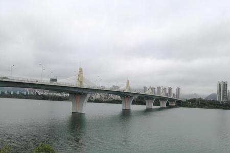 柳州市柳江河一共有多少大桥