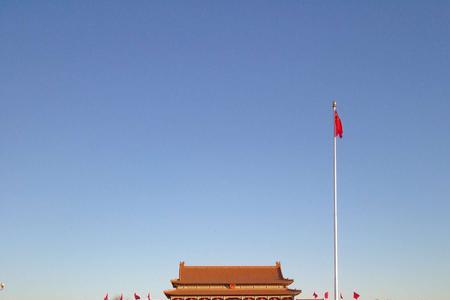 天安门前人非常多用什么标点