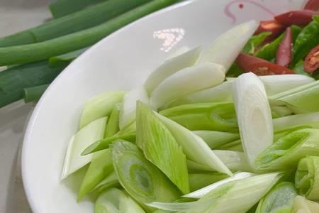石万荣大师做葱爆羊肉