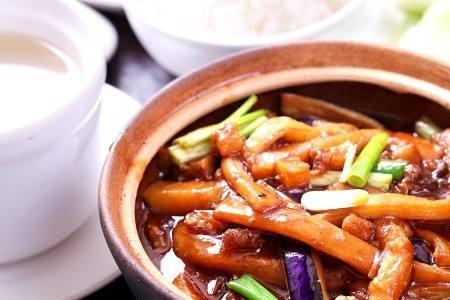 红鱼茄子煲的做法