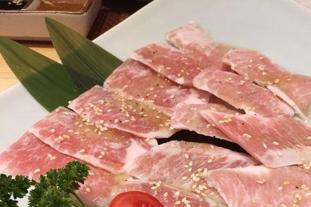 猪颈肉跟板筋肉一样吗