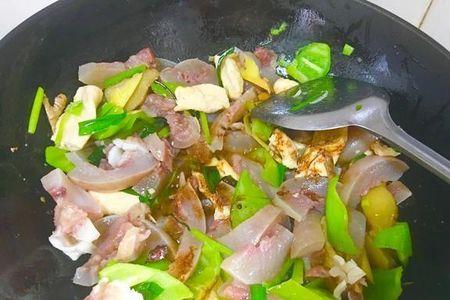 炒牛皮怎么做不粘稠