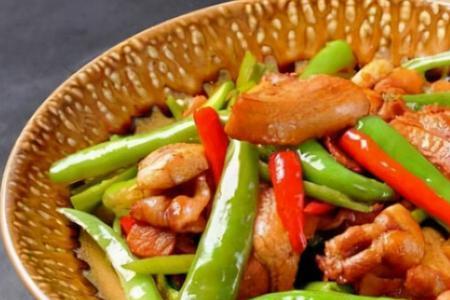 风味小炒肉的做法