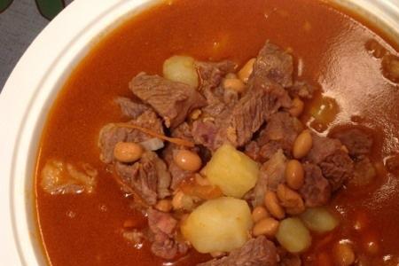 野蘑菇炖牛排怎么做