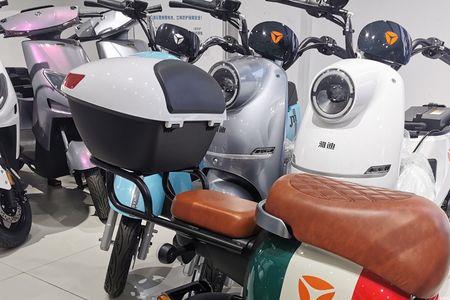 雅迪冠能4.0合格证电瓶与实际不符