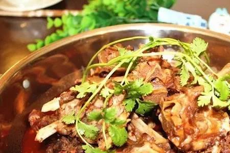 羊蝎子酸菜火锅做法