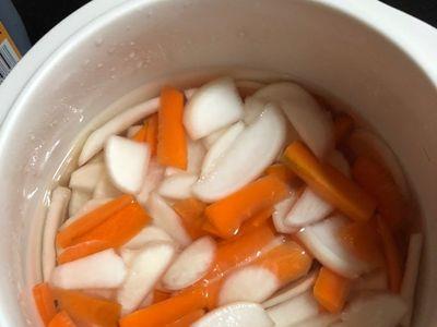泡萝卜的开水没放凉可以泡么