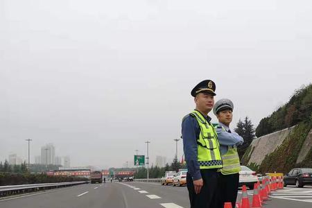 高速交警有什么权利
