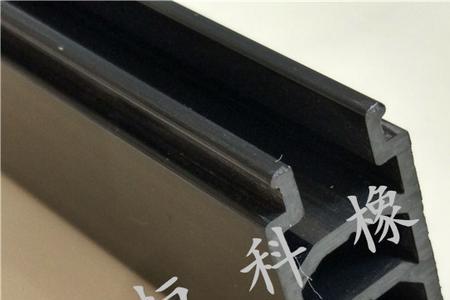 断桥铝充氩气能管几年