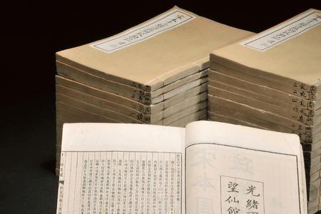 几经春秋情难忘下一句