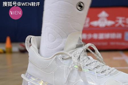 匹克闪现3碳板断了影响穿吗