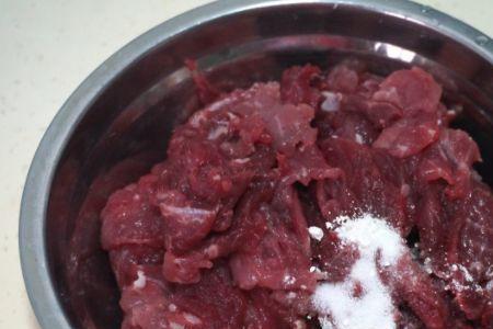 牛肉用什么淀粉腌制