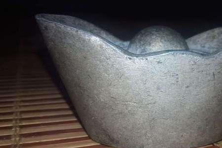古代银子埋地下会变成什么颜色