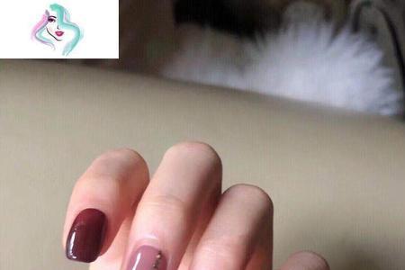 做美甲贴甲片好还是本甲好