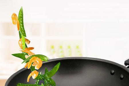新锅第一次炒菜能吃吗
