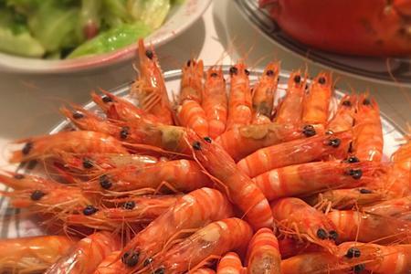 白灼九节虾熟了后需要再过水吗