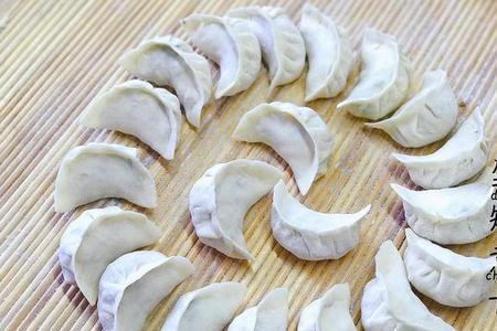 一两几个饺子