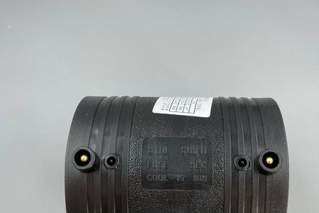 热熔水管能与免熔管件连接吗