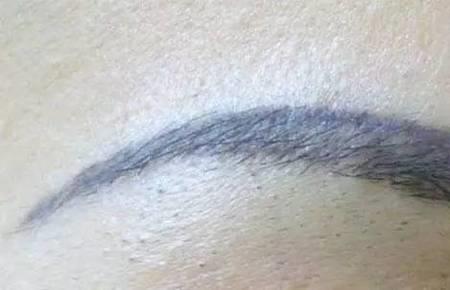 纹眉灰咖色是什么颜色