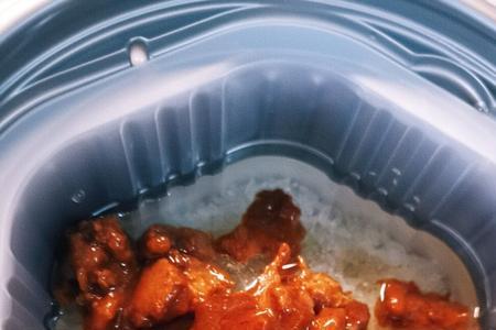 自热米饭水加多了溢到饭里