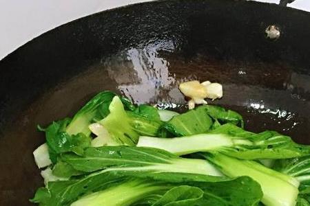 泡椒炒青菜的做法