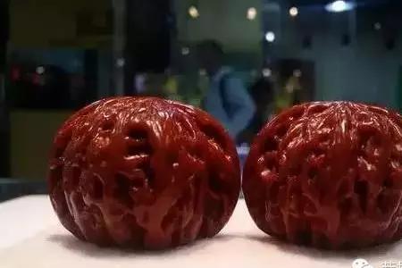核桃盘几天后表皮发黏怎么回事