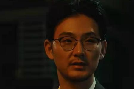 阴暗狭隘什么意思