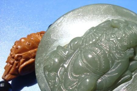 和田玉青玉可以贴身戴吗
