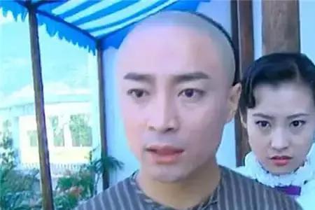 黄麒英几岁死的
