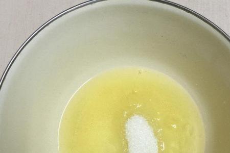 用蛋清白醋敷脸的正确方法