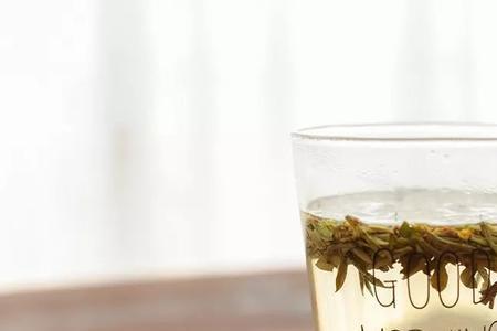 凉水冲不开绿茶下一句是什么