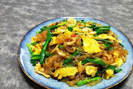 韭菜炒糯米粉的做法