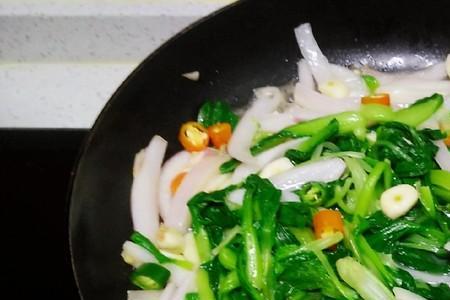 洋葱炒青菜的做法有哪些