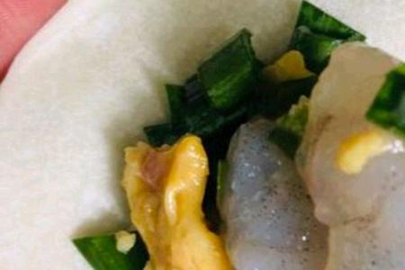 丝荣虾仁水饺的做法