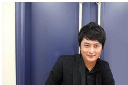 云飞是星光大道第一名吗