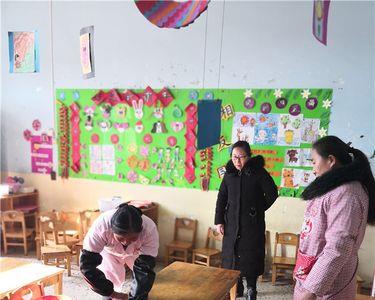 保育员擦桌子正确方法