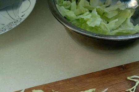 青椒炒茴子白的家常做法
