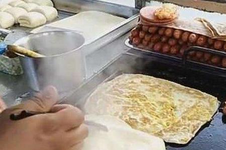 鸡蛋灌饼都用什么酱好吃