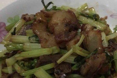 猪头肉炒笋瓜怎么炒好吃