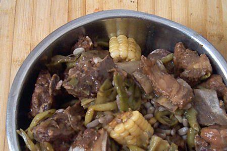 十个人排骨炖豆角排骨要几斤